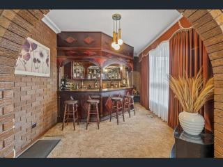 Vibrant, Secure & Tranquil for Holiday Relax - 1