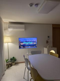 Comfy Hwagok, Gimpo Airport, Seoul, Namsan, Hwagok station 5 minute - 3