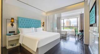 Xana Lite Guangzhou Shixi Metro Station - 9