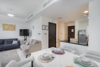 StayShort - Modern 3 BR villa in Damac Hills 2 with Garden that sleeps 6 - 5