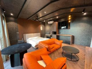 Pezo 4 - Boutique Stay with Outdoor Jacuzzi in Hyderabad by Homeyhuts - 5