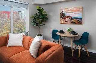 Cozy in Queen Anne - 94 Walk Score - Free Parking - 1