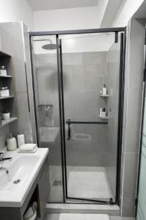 Azania Sana Homes Opposite Movenpick Hotel 3 minutes to Sarit Centre - 3