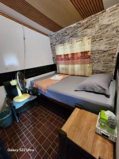 Tuk Tuk Guesthouse - 5