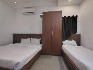 POP 83614E Hotel Chitra Chouraha - 6