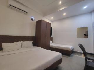 POP 83614E Hotel Chitra Chouraha - 8