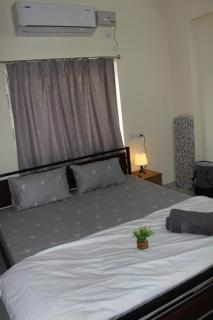 Spacious 2BHK Close to Hitech City for Family Stay - 7