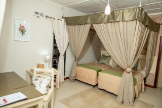 The Sissing Santuary - 7