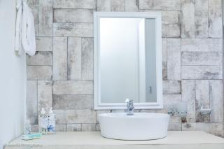 The Sissing Santuary - 4