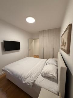 White Homes 45 • Central Point - 4