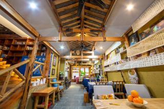 Alley's Ears Turned Red - 8