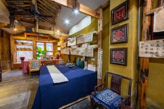 Alley's Ears Turned Red - 4