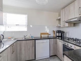 House Lilly Langebaan Holiday Home - 2