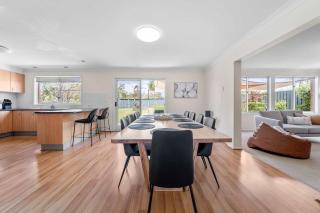 Amalena by the sea - Vincentia 5BR home with pool - 1