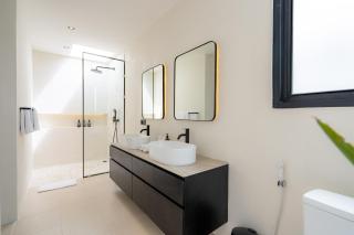 Black Villa by Betterplace - 1