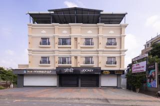 Pravasa Stay Near Luv Kush Square - 1