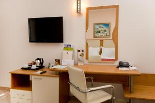 Apollo Spa Resort - All-Inclusive , Indoor & Outdoor Pools & Individual AC in Every Room - Golden Sands - 5