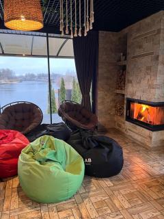 Будинок з видом на Десну, басейн, камін, 2 глемпінги - 3