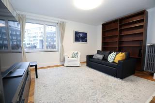 Steps from Sihlcity free parking dining and transit - 4