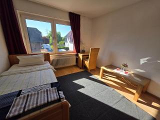 Ein bequemes Zimmer in einer ruhigen Umgebung Näher Zentrum mit gemeinsam genutzte Bad und Küchengeräte - 0