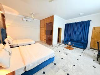 Royal Continental - 4