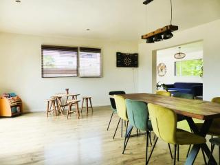 Villa Célina Piscine privée chauffée, nature et calme près de Quintin - 9