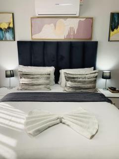 Executive Suites and Spa - 5