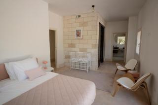 Felice Fontana Luxury Retreat in Puglia with Sauna Gym and Pool - 3