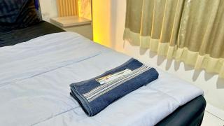 Sky Garden By Roomate Inn - 3