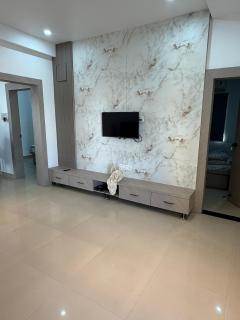 Modern, Spacious & One of the Best in Town - 6