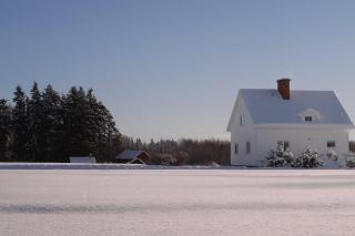 Cosy Home with River Views, Sauna & Gym - 0