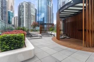 004S ABNB Style City View 2BR With Pool In Southbank, 5 Min Walk To Tram - 1