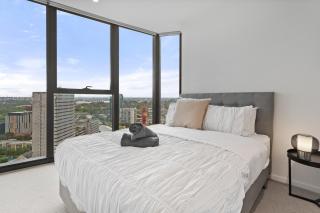 004S ABNB Style City View 2BR With Pool In Southbank, 5 Min Walk To Tram - 3