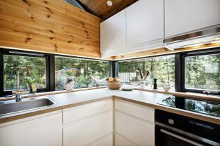 Island Life With Undisturbed Nature And Calmness - 1