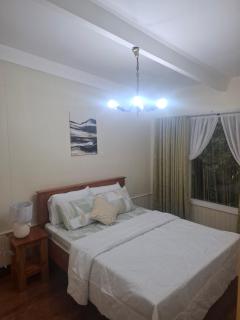 old baguio feels with spacious rooms - 8