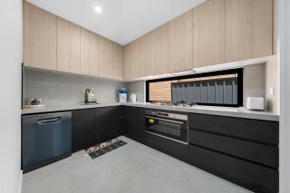 Masterpiece luxury house in heart of Craigieburn - 5