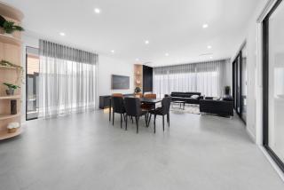 Masterpiece luxury house in heart of Craigieburn - 3