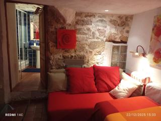 La chambre dans la roche - 7