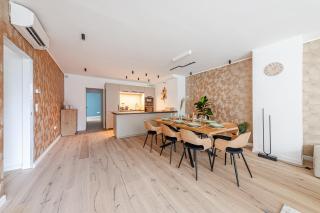 Grand Terrace Jacuzzi Penthouse Rooftop - 8