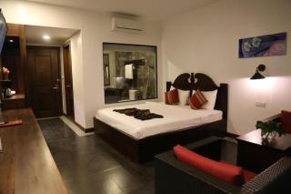 Yeak Loam Hotel - 1