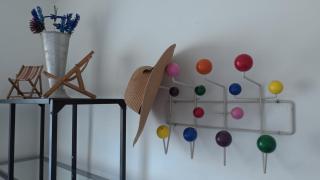 Table Mountain views, modern,lots of natural light, with parking - 9