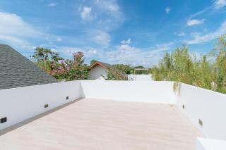 V277 Famous Ozone Resort Calm Area Near Beach - 9