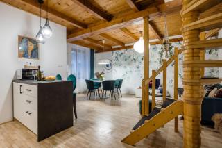 Walk to Opera & Gozsdu 4BR Duplex Private Terrace - Budapest - 2
