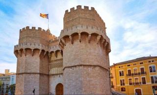 Gran Ático Premium del Siglo XVI con Tres Terrazas Privadas Hasta 7 Huéspedes en Ciutat Vella - 4