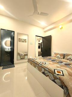 Stylish High-End 2BHK with Modern Interiors #502 - 6