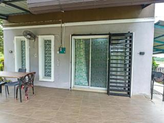 OYO HOME 90682 Liliz Mambang Farmstay - 7