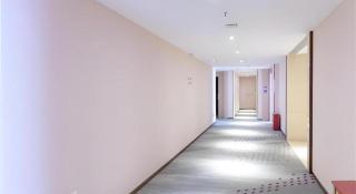 Lavande Hotel Guangzhou Zengchen Xintang Light Railway Station - 4