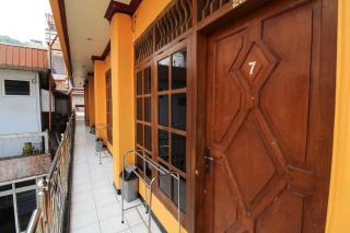 RedDoorz near Sarangan Lake - 6