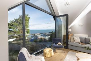 Cloud 10, St Ives - Free WiFi - Free Parking - Pets Welcome - Sea Views - 2