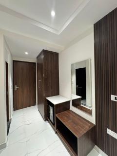 Aero Lounge Hotel - 4